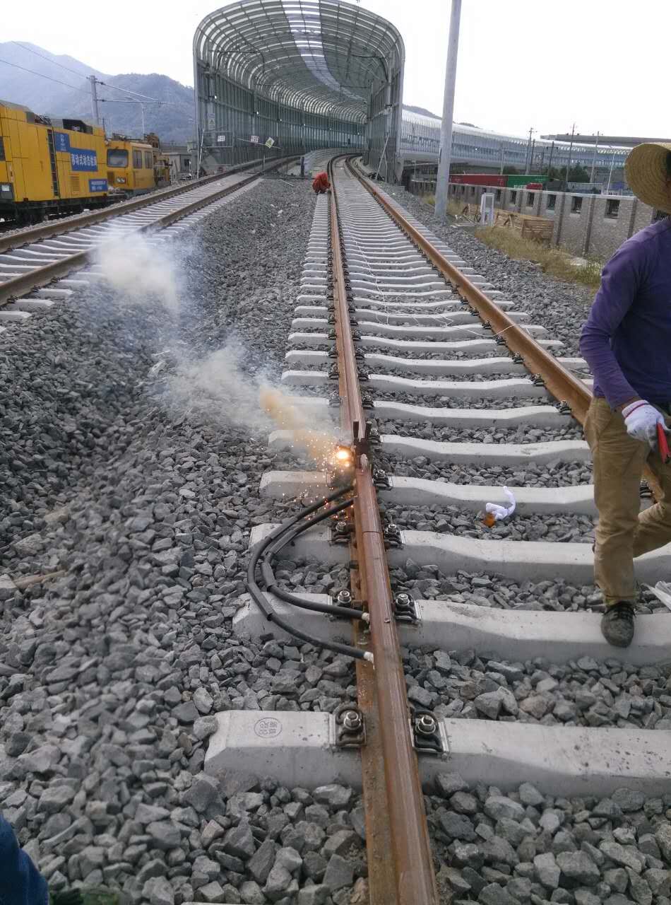 甯波地鐵鐵軌電纜放熱焊接